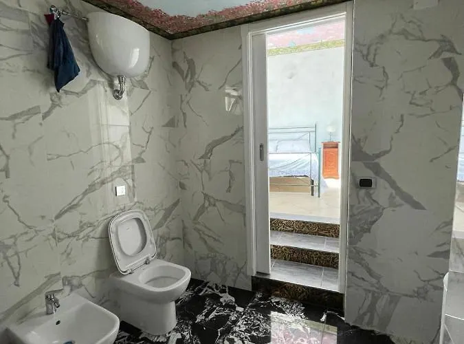 Alojamento de Acomodação e Pequeno-almoço Il Cielo In Stanza 4*